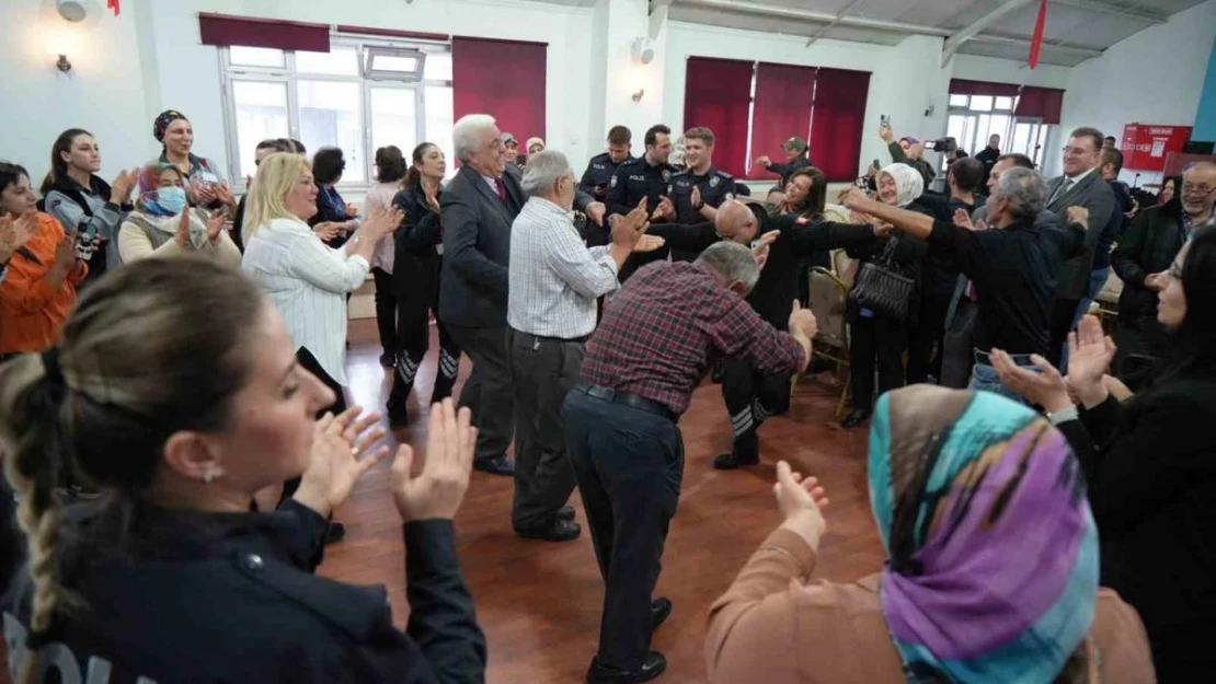 Polis adaylarından kanser hastalarına moral konseri