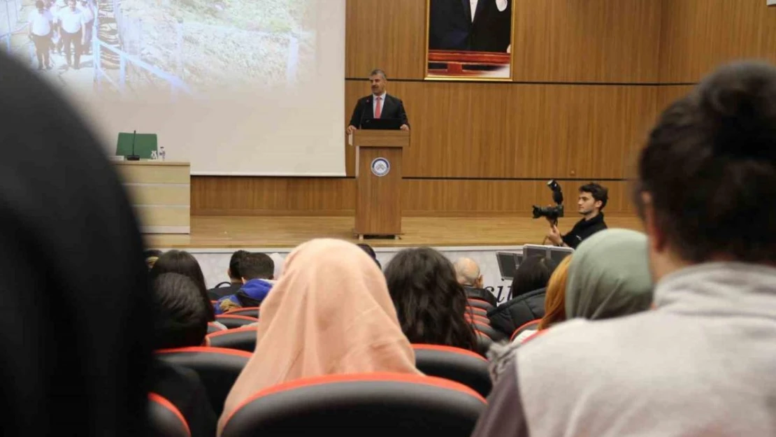 Prof. Dr. Erol Güngör, doğumun 85.yıl dönümünde Çankırı'da anıldı