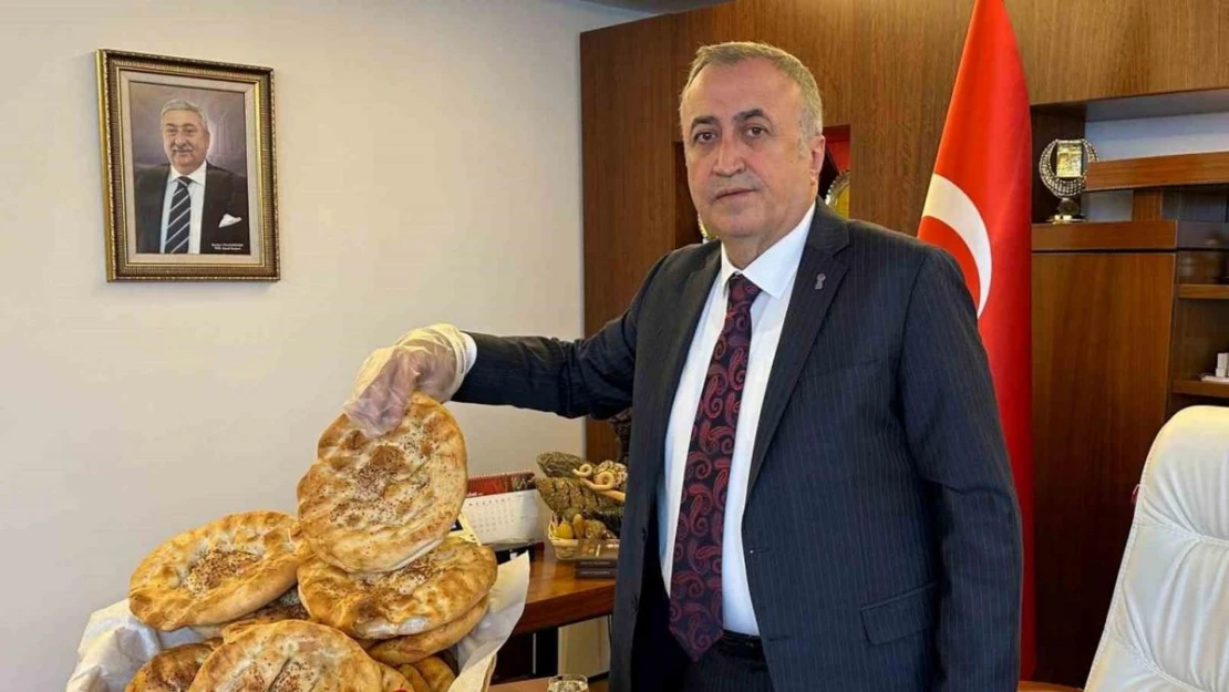 Ramazan pidesi 15 liradan satılacak