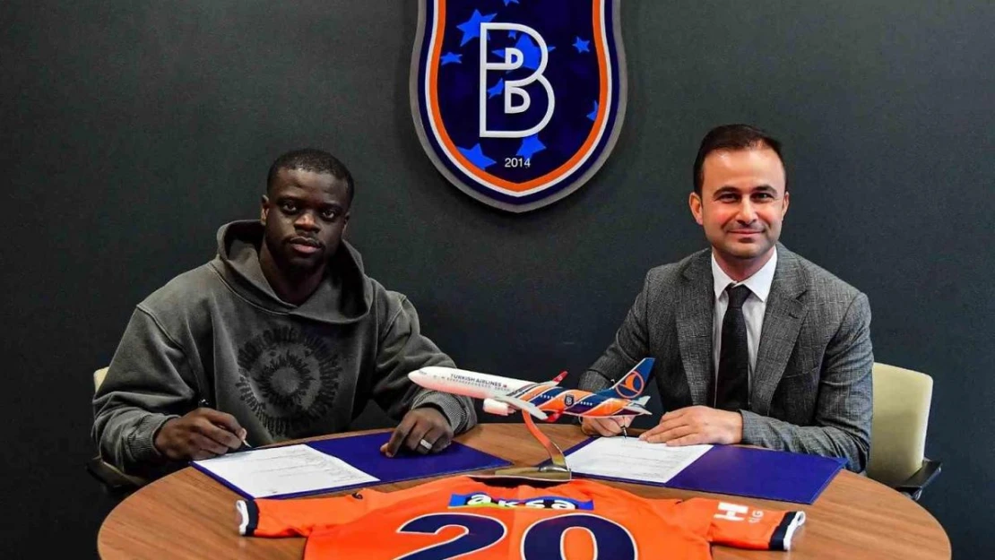 RAMS Başakşehir: 'Kulübümüz, Kamerunlu milli futbolcu Olivier Kemen ile 3.5 yıllık anlaşma sağladı.'