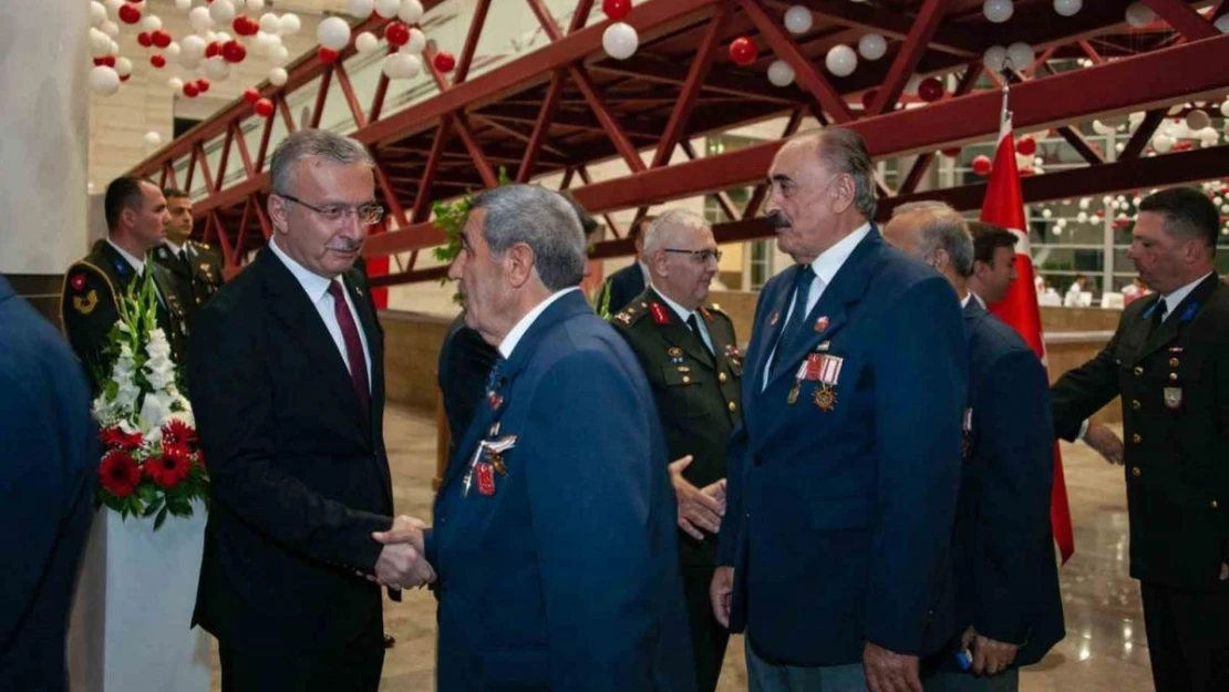 Rektör Levent Cumhuriyetin 100. Yıl Resepsiyon programına katıldı