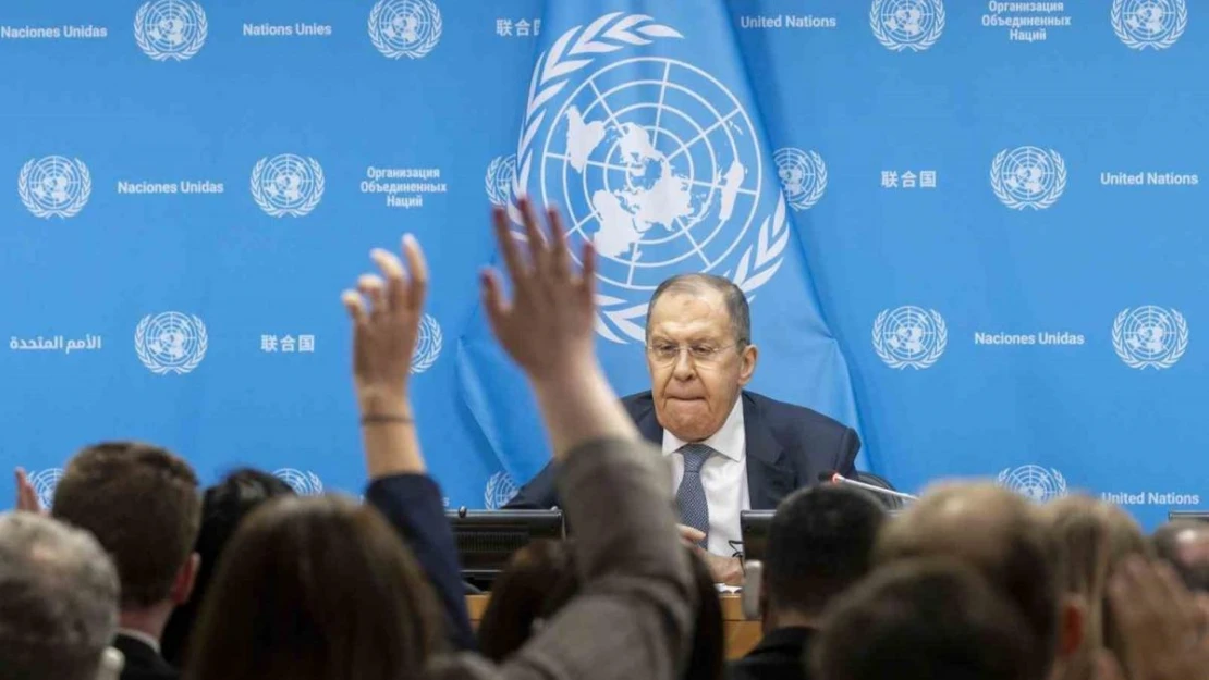 Rusya Dışişleri Bakanı Lavrov: 'Uçak kazasıyla ilgili BM Güvenlik Konseyi'nden acil toplantı talep ettik'