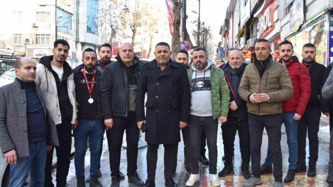 Sadıkoğlu: 'Dönüşüme değil, zamansız ve plansız yıkıma karşıyız'