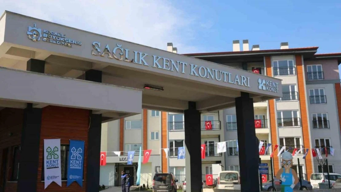 Sağlık çalışanları konutlarına kavuştu