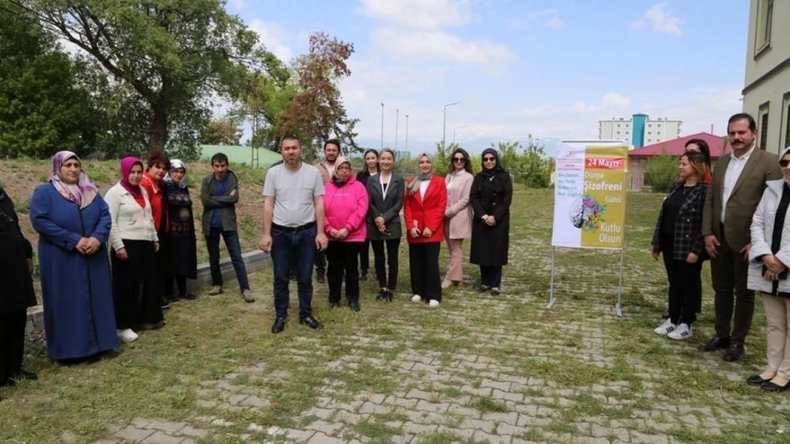 Sağlıkta farkındalık için fidan diktiler