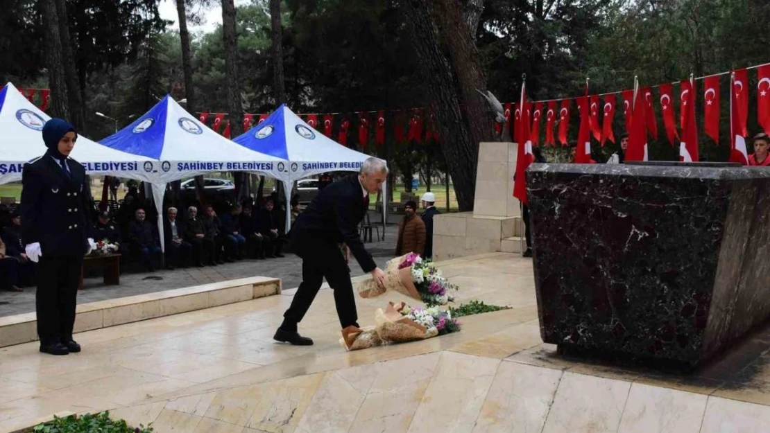 Şahinbey Belediyesi 25 Aralık etkinliklerinde şehitlerini andı