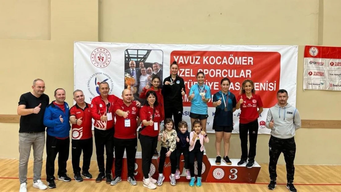 Sakarya Büyükşehir sporcularından özel derece