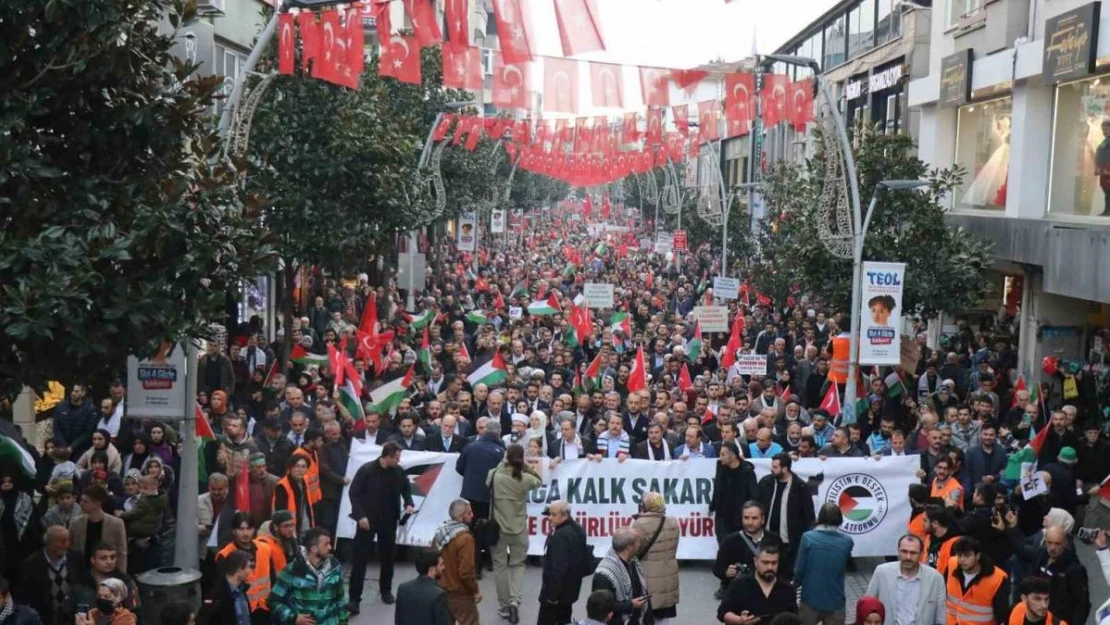 Sakarya'da insan seli: Hep bir ağızdan İsrail'i kınadılar