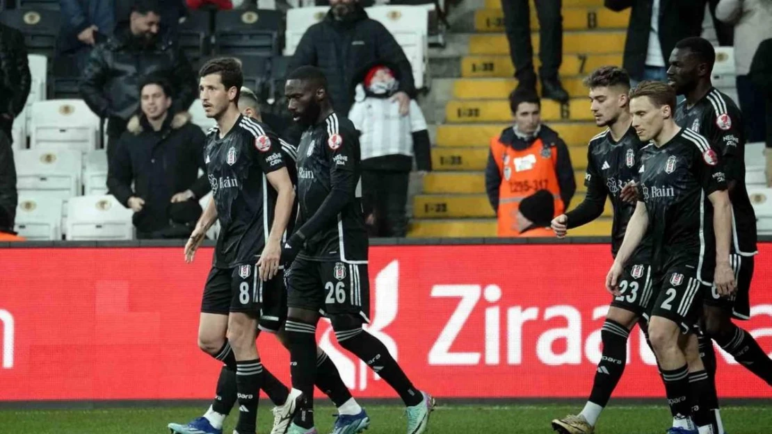 Salih Uçan golle 11'e döndü