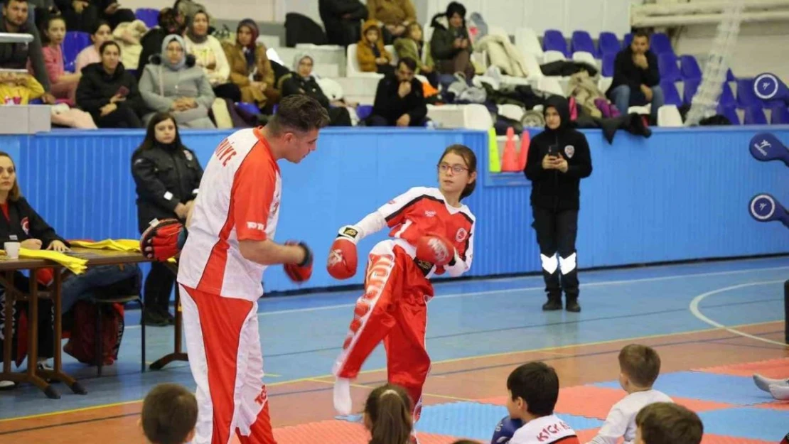 Şampiyon sporcu, antrenmanlarına her yerde her an devam ediyor