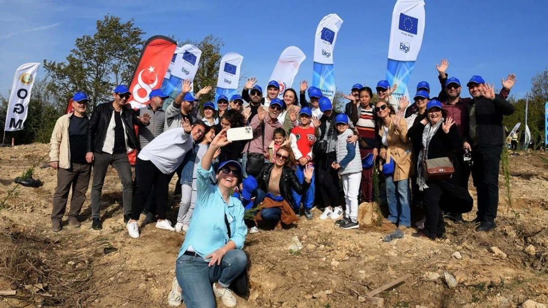 Samsun AB Bilgi Merkezi'nden fidan dikme etkinliği