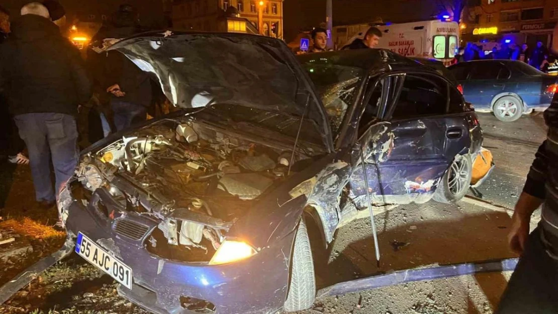 Samsun'da 3 araçlı kaza: 5 yaralı