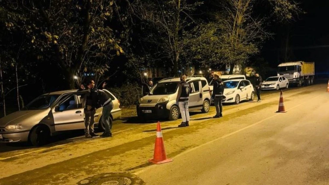 Samsun'da aranan 19 kişi 3 tabancayla yakalandı