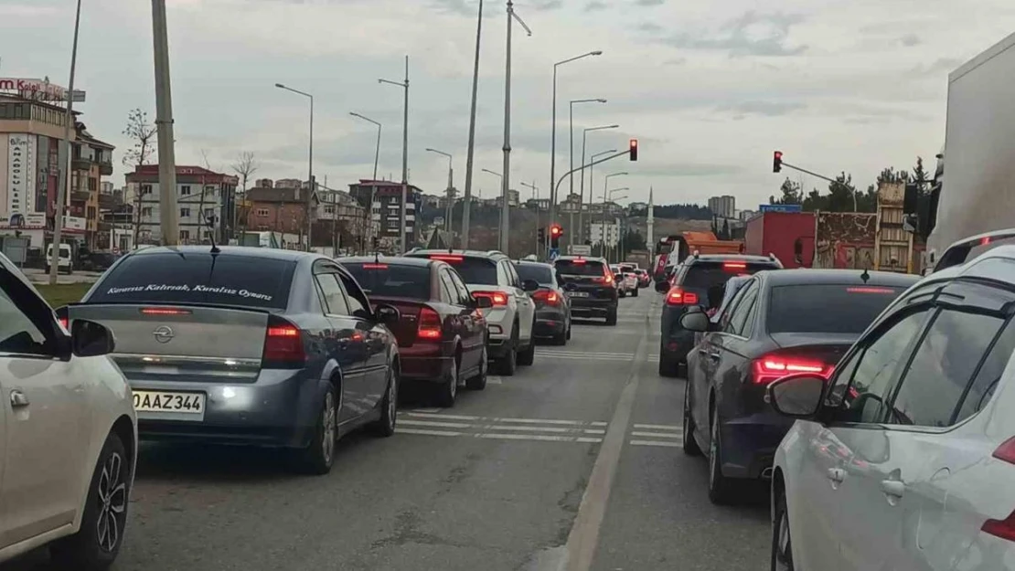 Samsun'da trafiğe kayıtlı araç sayısı 453 bin 751 oldu