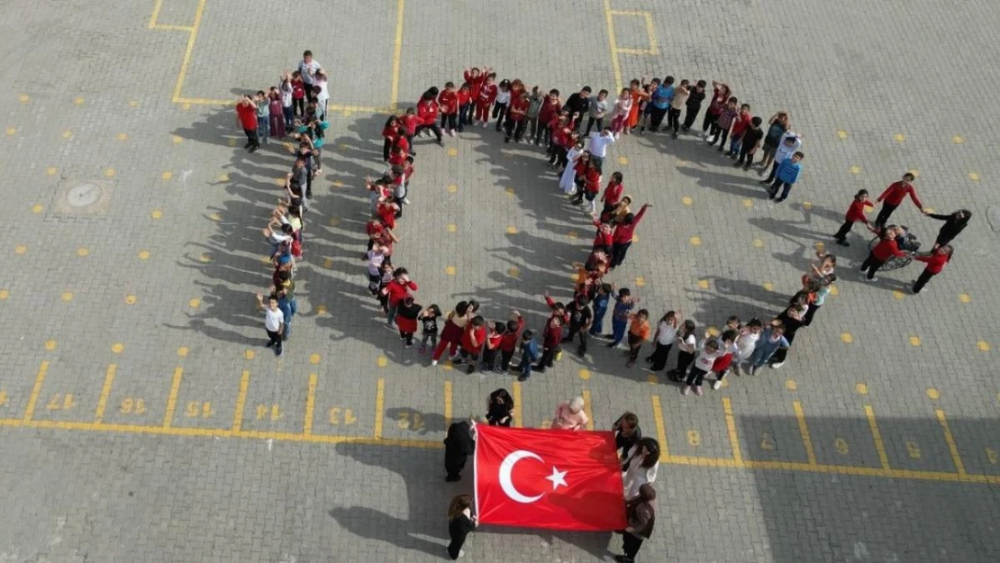 Şanlıurfa'daki Yeni Zelanda okulunda cumhuriyet coşkusu