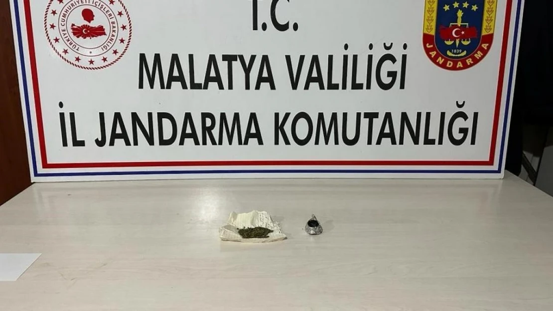 Şantiye bekçisi uyuşturucu kullanırken yakalandı