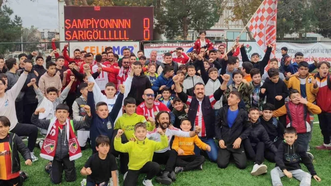 Sarıgöl Belediyespor ligi namağlup birinci bitirdi