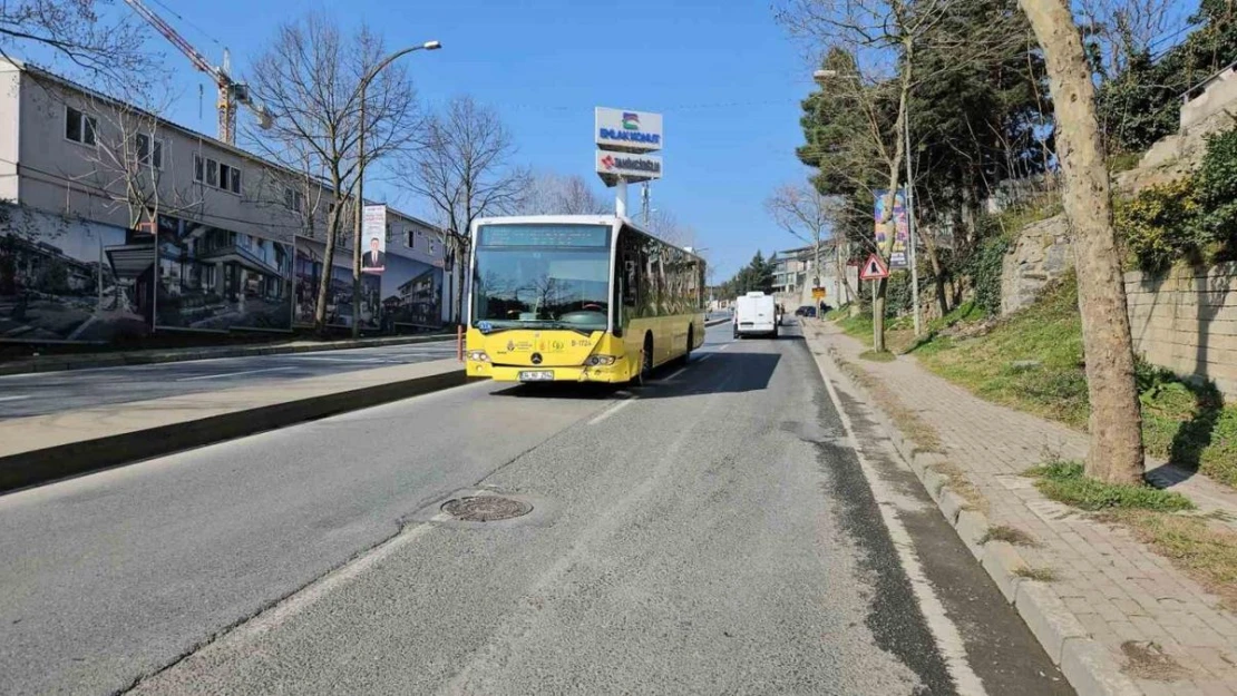 Sarıyer'de kazadan kaçarken ters yöne giren İETT otobüsü hafif ticari araçla kafa kafaya çarpıştı