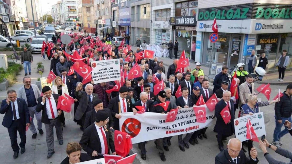 Şehit yakınları ve gazilerden 'şehitlere saygı yürüyüşü'