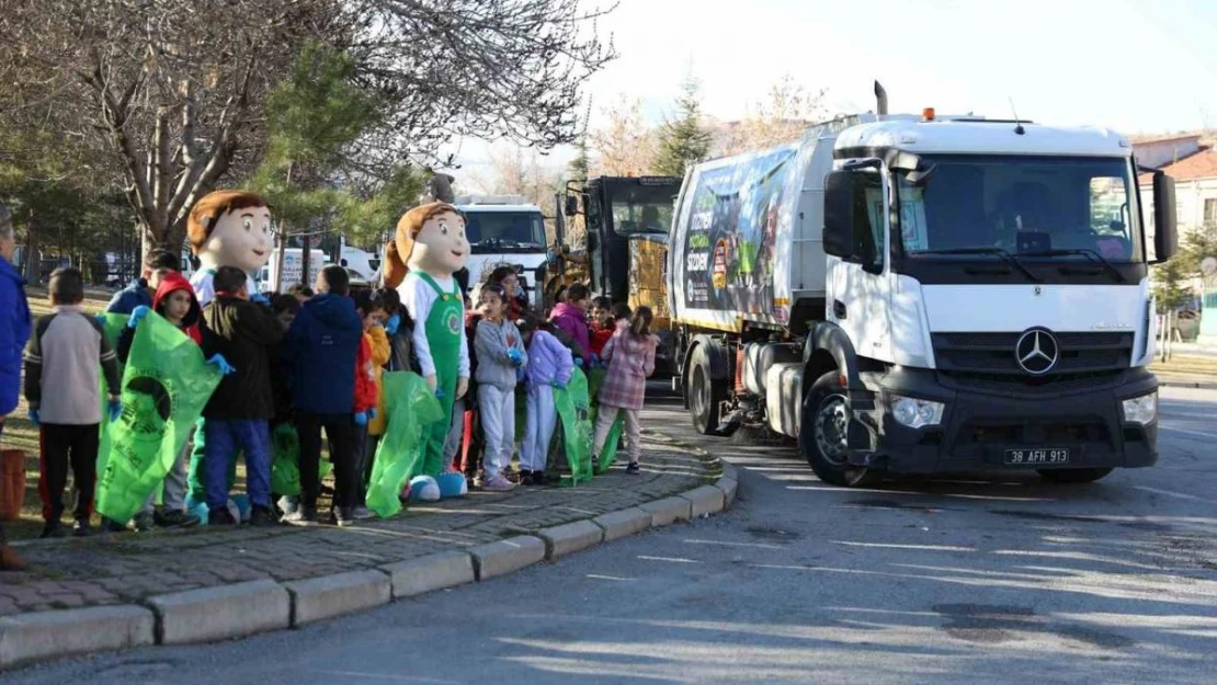 Selçuklu Mahallesi bahar temizliği ile pırıl pırıl oldu