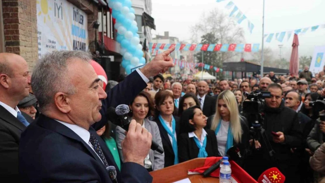 Sesli'nin seçim bürosunun açılışı mitinge döndü