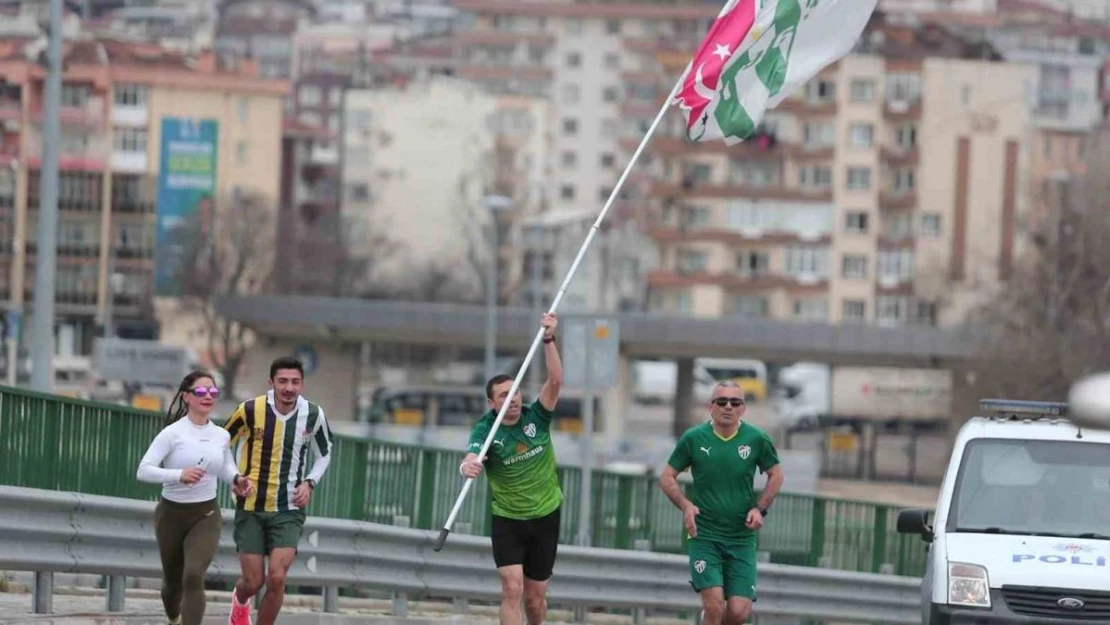 Sevgililer Günü'nde Bursaspor'a koştular