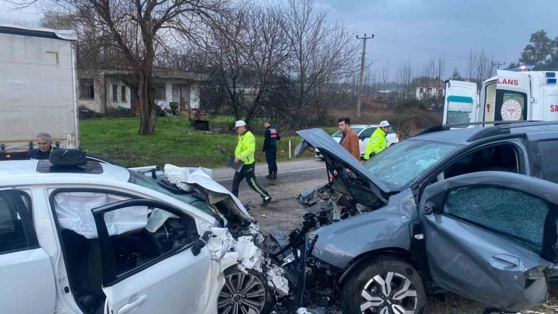 Seydikemer'de trafik kazası: 1 ölü, 3 yaralı