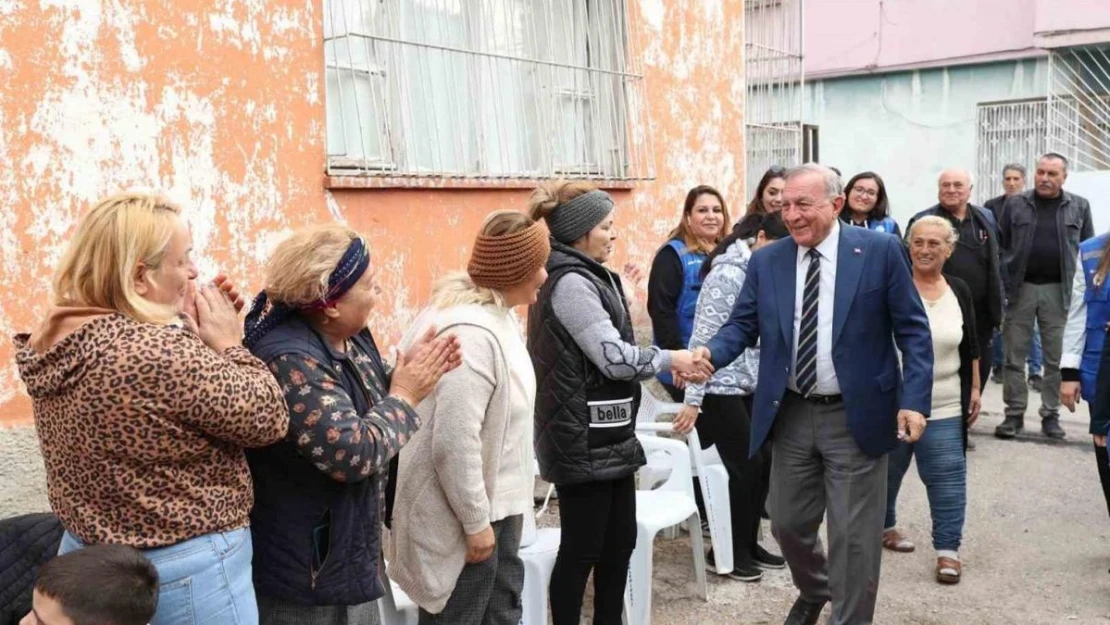 Seyhan Belediye Başkanı Akay: 'Sorunları en derinden yaşayan kadınlardır'