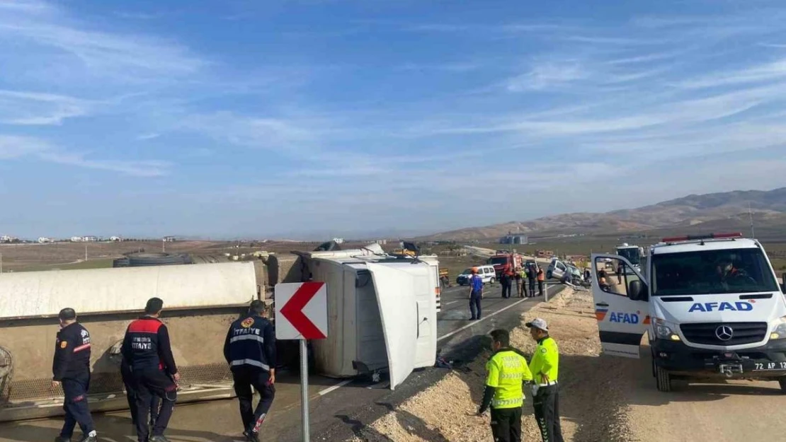 Siirt'te araçları ile arka arkaya giden kardeşleri ölüm ayırdı