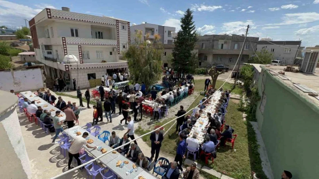 Silopi'de muhtardan köylülere 500 kişilik teşekkür yemeği