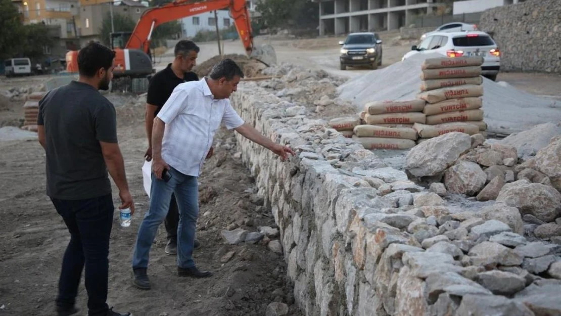 Şırnak Belediye Başkanı devam eden çalışmaları inceledi