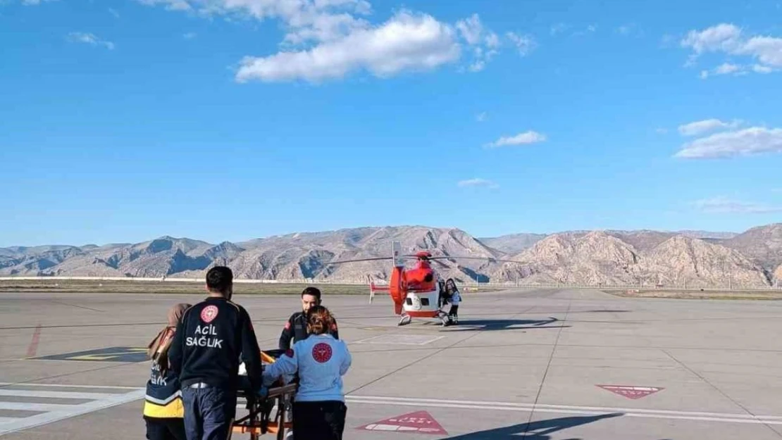 Şırnak'ta 37 günlük bebek ambulans helikopterle Elazığ'a sevk edildi