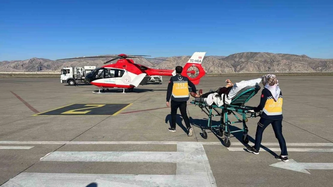 Şırnak'ta 82 yaşındaki hasta ambulans helikopterle Şanlıurfa'ya sevk edildi