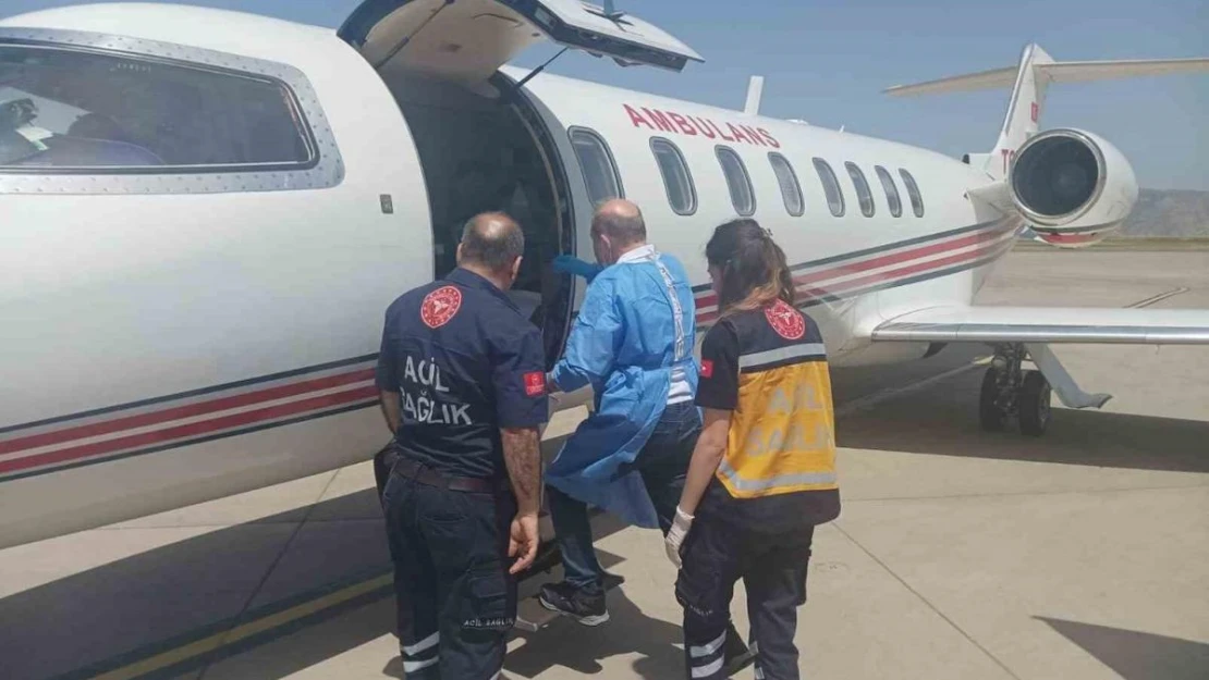 Şırnak'ta rahatsızlanan 20 günlük bebek ambulans uçakla Ankara'ya sevk edildi