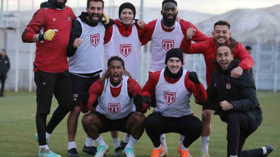 Sivasspor, Fenerbahçe maçı hazırlıklarına başladı