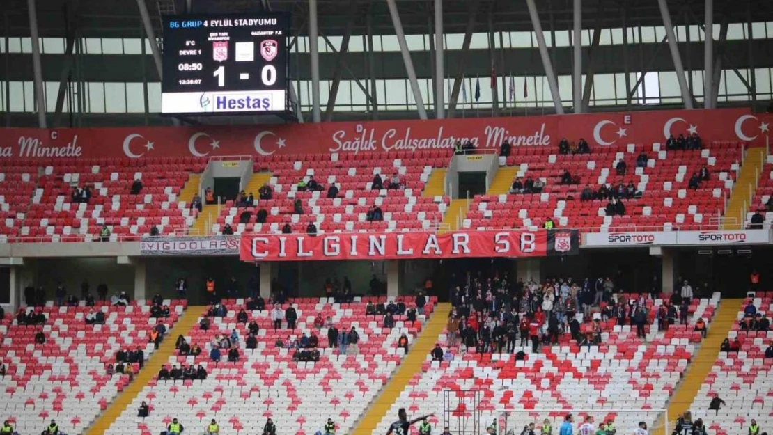 Sivassporlu taraftarlar, Gaziantep maçına ilgi göstermedi