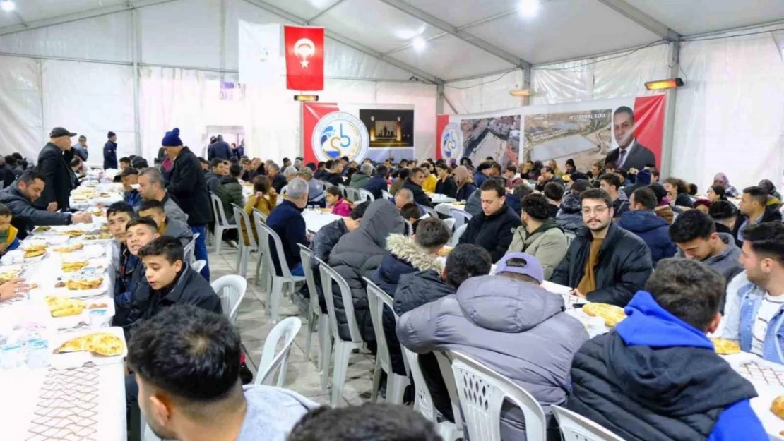 Sorgun'da yüzlerce vatandaş iftar sofrasında buluştu