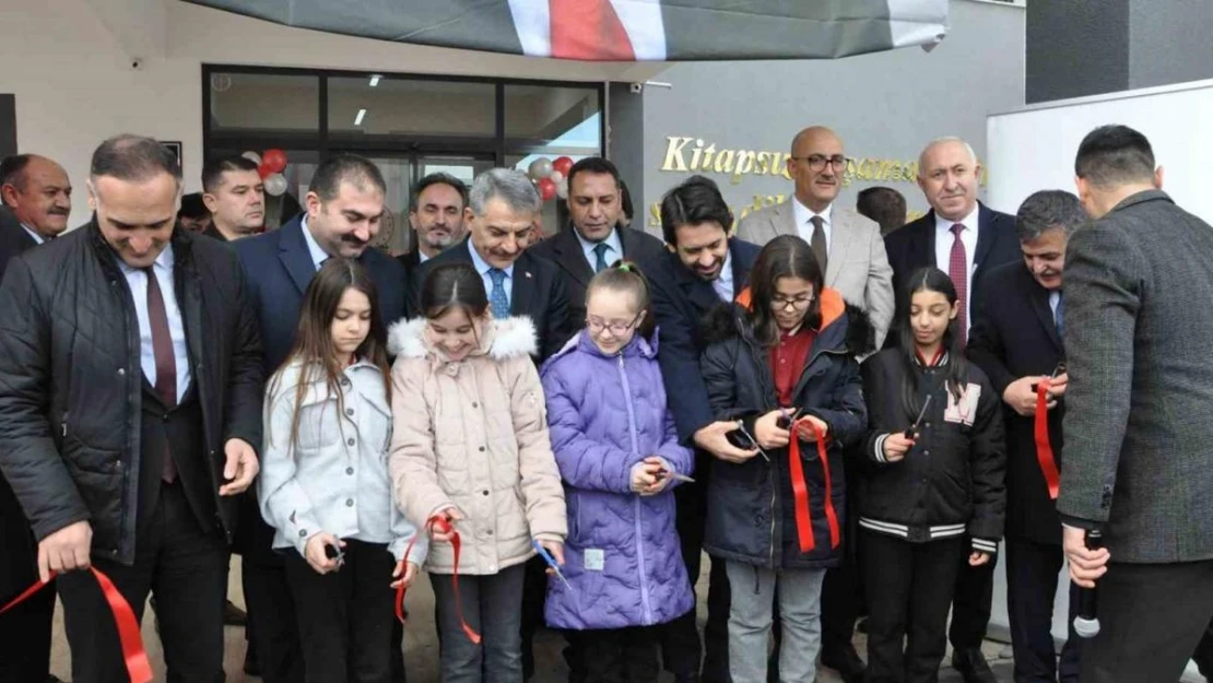 Sorgun İlçe Halk Kütüphanesi törenle açıldı