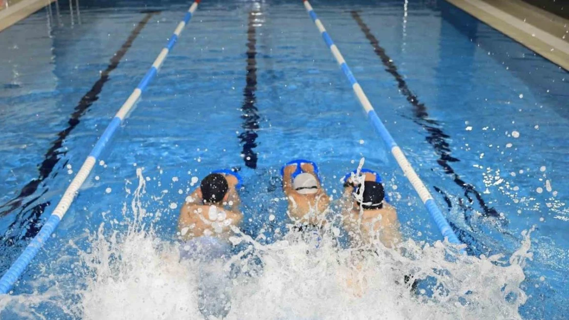 Sultangazi Belediye Başkanı Dursun'dan sporun her dalına tam destek