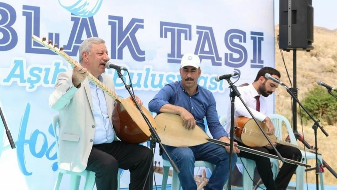 Erzurum'da söz buluştu, saz buluştu... Sümmani Ocağı'nda 'Aşıklar Buluşması'