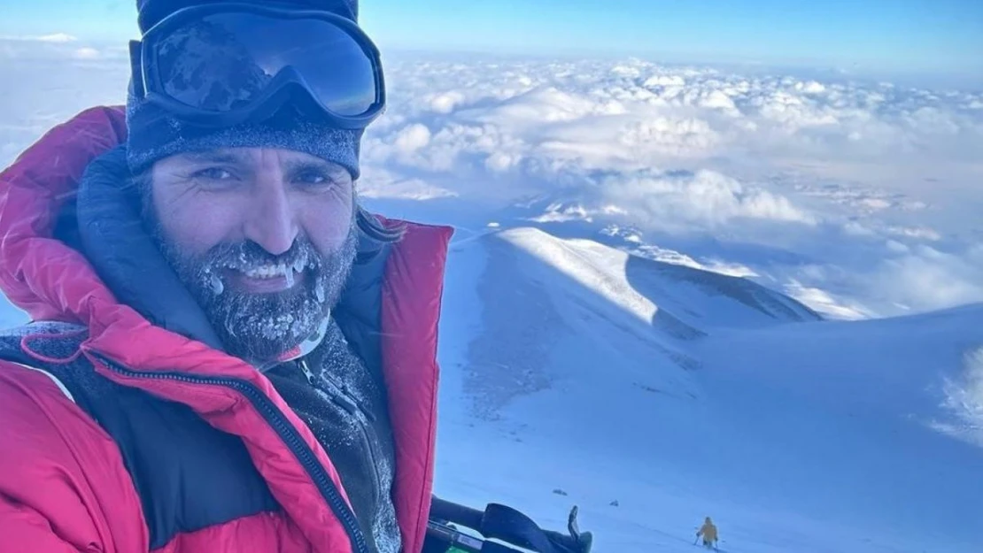 Süphan Dağı'na tırmanan dağcıların yüzü buz tuttu