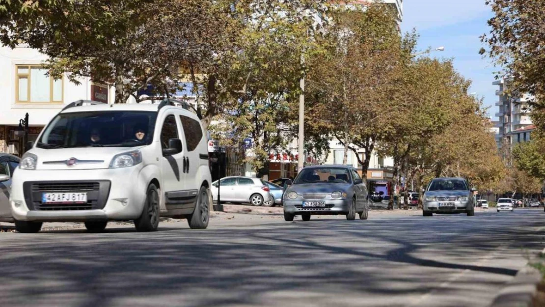 Sürücülere sisli ve puslu havalarda güvenli sürüş uyarısı