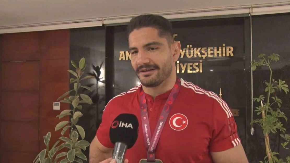 Taha Akgül: 'Milletimizin dualarıyla, alnımızın akıyla olimpiyatlardan döneceğiz'