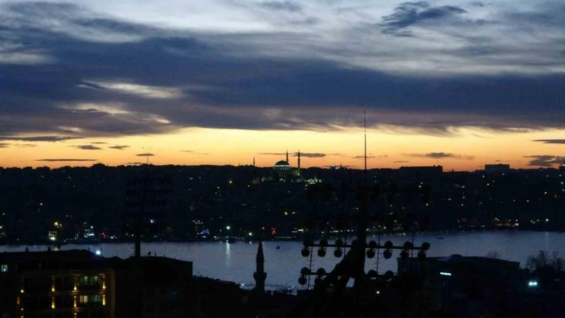 Taksim'de gün batımı hayran bıraktı