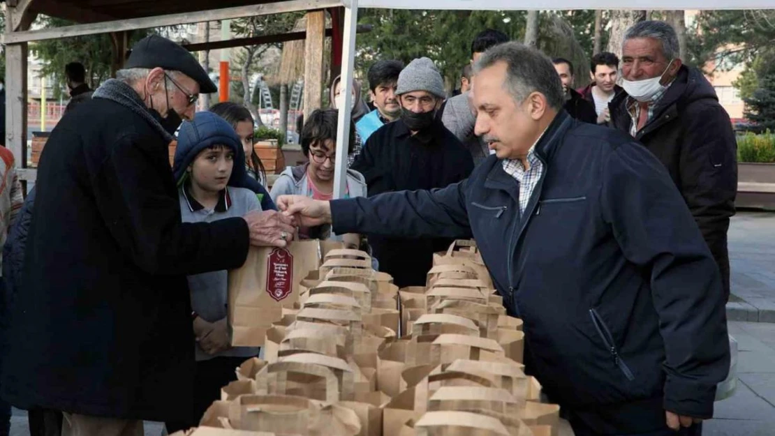 Talas'ta 'Biz Pişirelim Siz Ulaştırın' bu yıl da devam ediyor