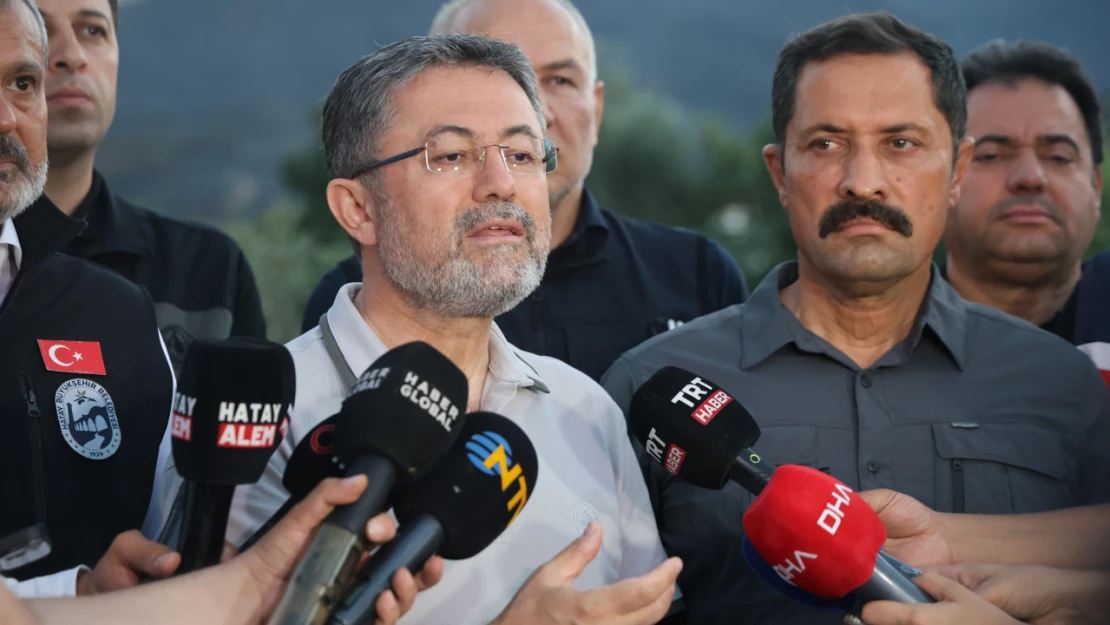 Bakanı Yumaklı: ' İzmir Çeşme'de yangın kontrol altına alınmıştır'