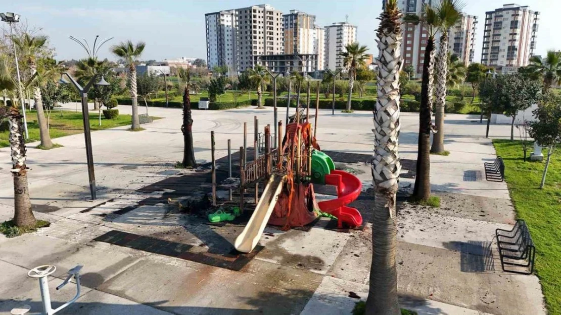 Tarsus'ta Berdan Parkına kimliği belirsiz kişi veya kişilerce zarar verildi