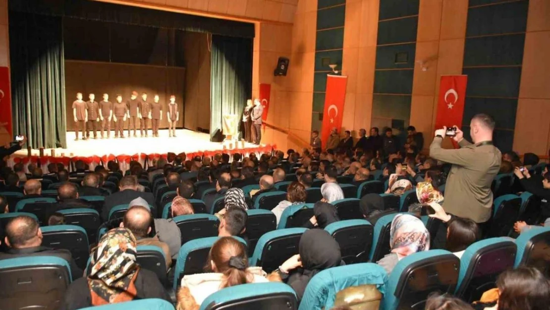 Tatvan'da '18 Mart Çanakkale Zaferi ve Şehitleri Anma Günü' programı