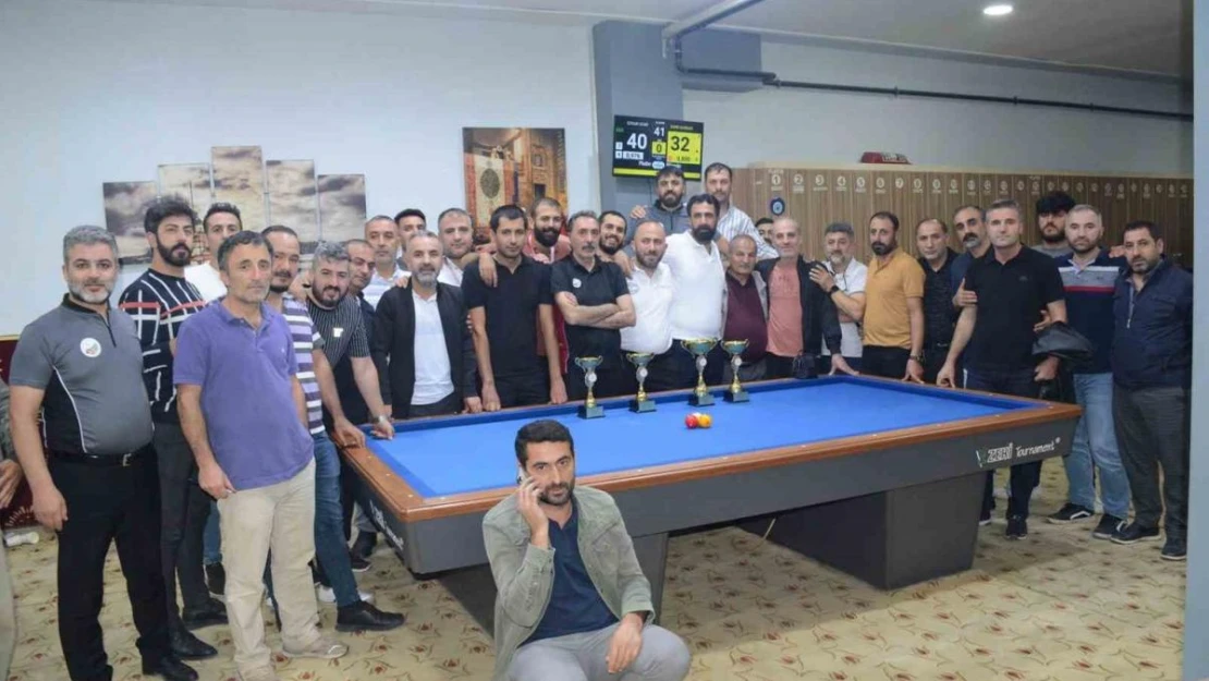 Tatvan'da '2. Bitlis 3 Bant Bilardo İl Birinciliği Turnuvası' düzenlendi