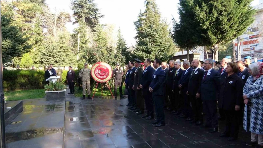 Tatvan'da 10 Kasım Atatürk'ü Anma Günü